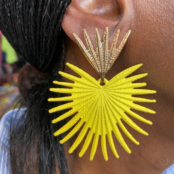 Big Gold and Yellow Statement Earrings Fashion Geometric Maximalism Jewelry - Picture 4 of 7